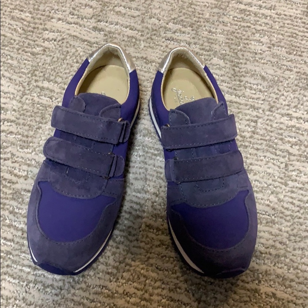 ✨New✨ Jacadi Boys sneaker in size 33